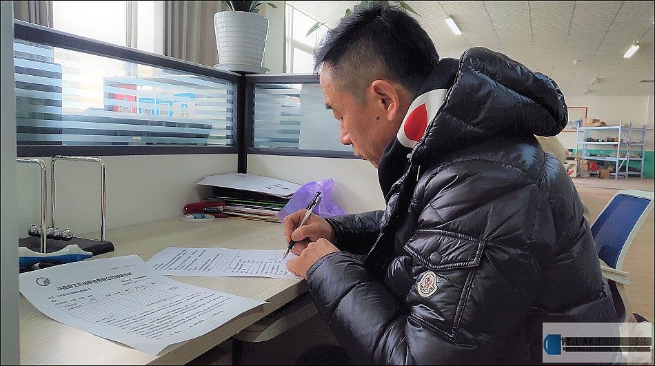 黑龍江客戶考察訂購瓜子炒貨機