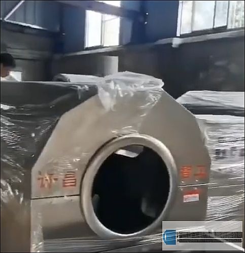 安徽客戶兩臺(tái)200斤炒芝麻機(jī)擺放到位