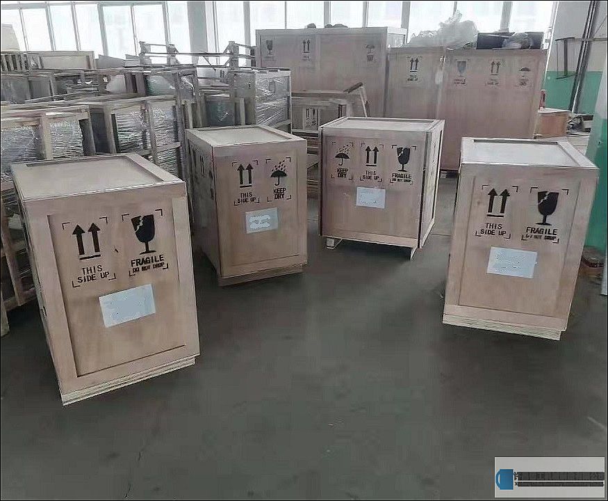 印度班加羅爾客戶訂購的炒貨設(shè)備裝車發(fā)貨