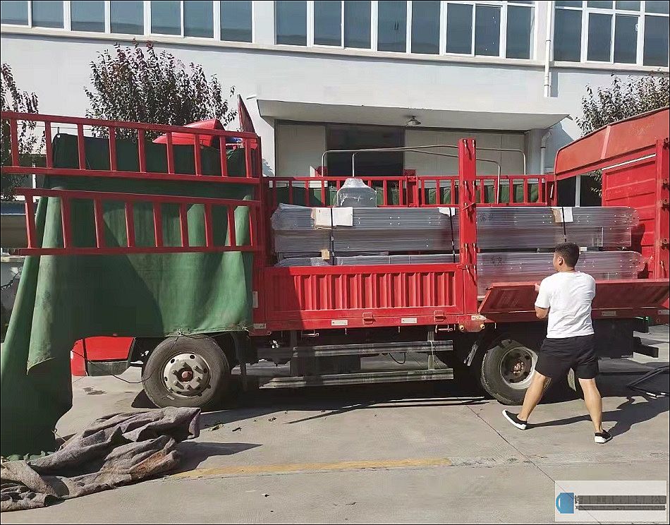 江蘇老客戶訂購(gòu)的流水線炒貨配套設(shè)備已發(fā)貨