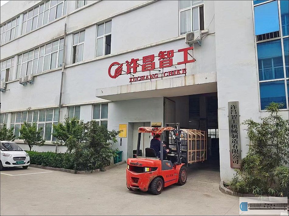 客戶訂購(gòu)的200斤中型電磁炒貨機(jī)裝車發(fā)貨